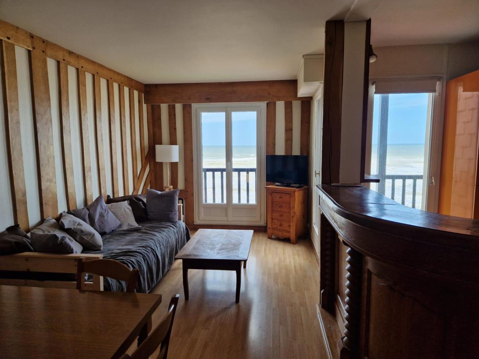 Appartement Vue Mer Кабур Экстерьер фото